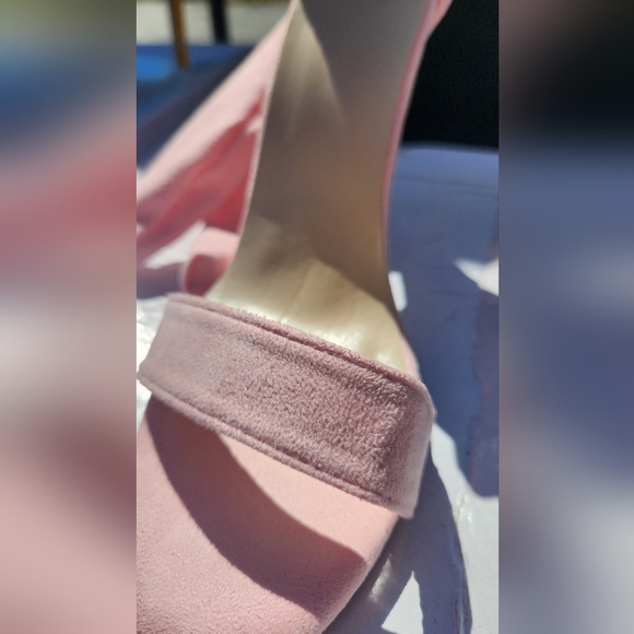 NIB Pink Suede Heels Sz 39 - Picture 3 of 7